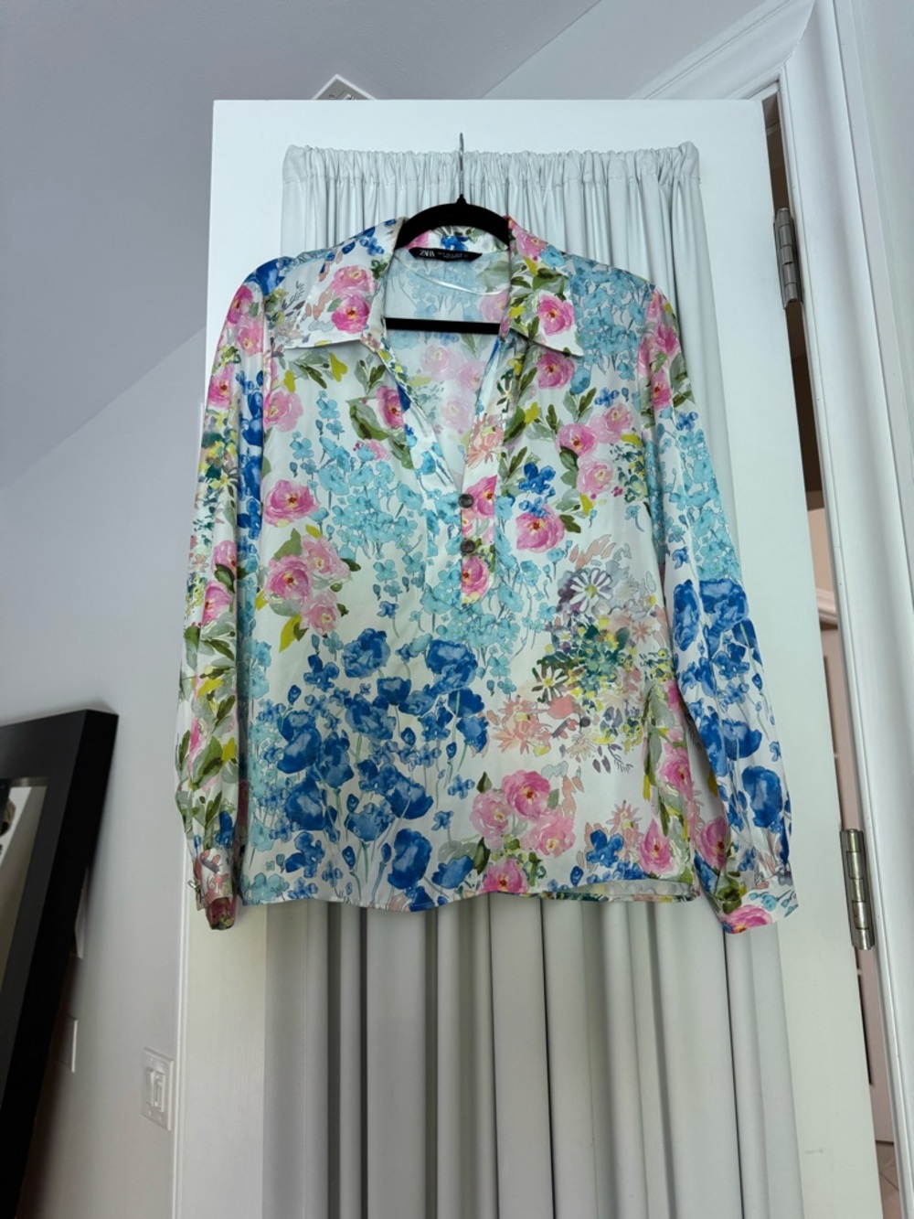 Zara Floral Button-Front Blouse in Blue & Pink